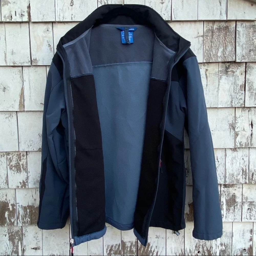 Reebok Men’s Winter Lightweight Blue/Black Jacket